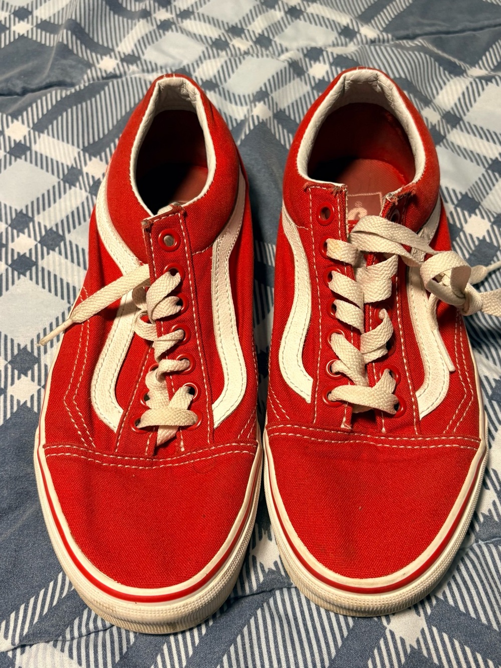 Classic Red Canvas Sneakers with White Stripe vans 6.5m